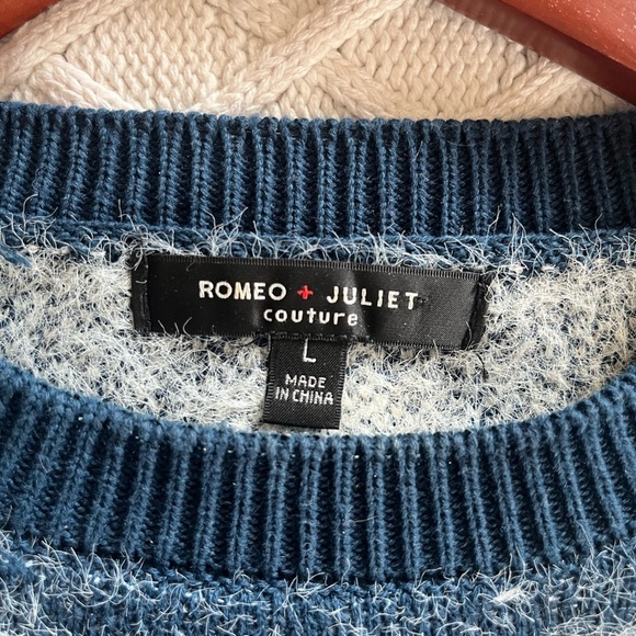 SALE! Romeo + Juliet Fuzzy Blue & White Polka Dot Sweater Women’s Size Large - Picture 11 of 13